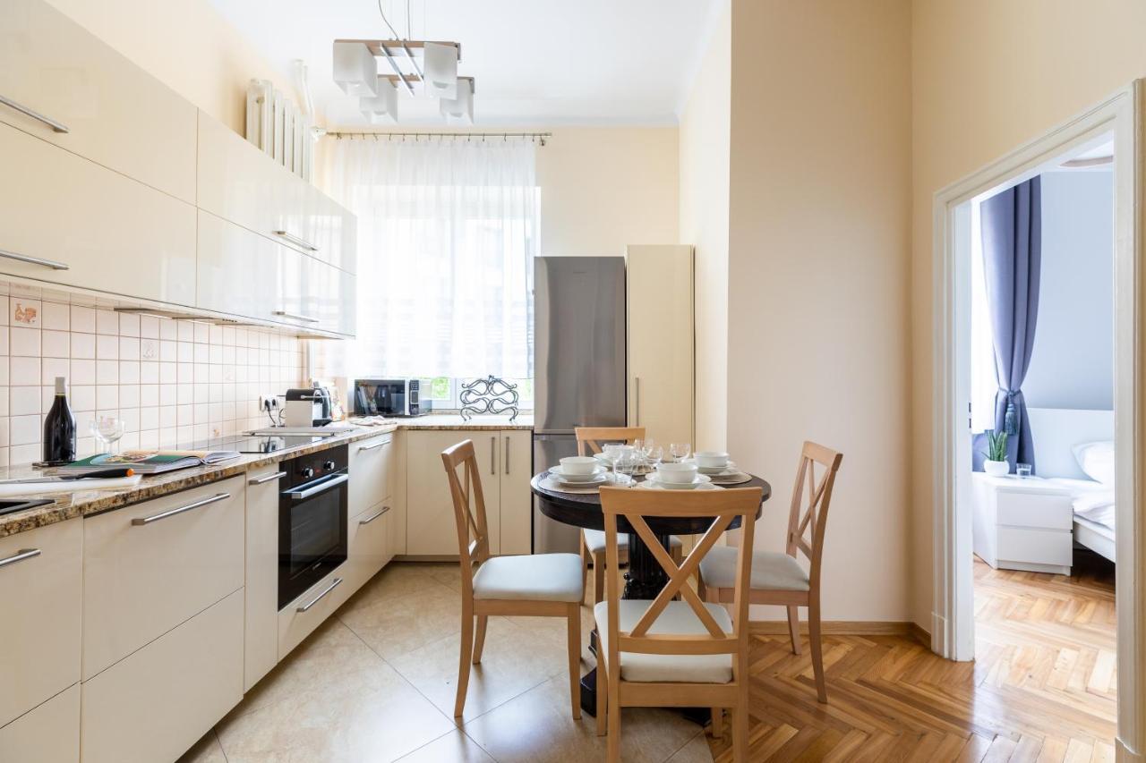P&O Serviced Apartments Plac Konstytucji วอร์ซอ ภายนอก รูปภาพ