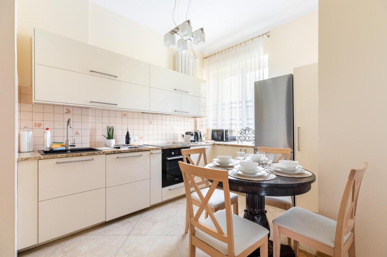 P&O Serviced Apartments Plac Konstytucji วอร์ซอ ภายนอก รูปภาพ