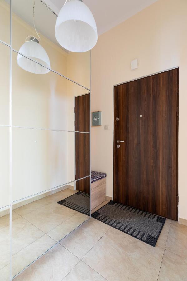 P&O Serviced Apartments Plac Konstytucji วอร์ซอ ภายนอก รูปภาพ