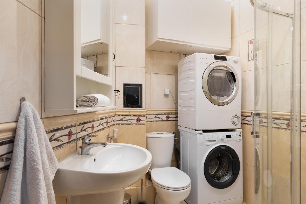 P&O Serviced Apartments Plac Konstytucji วอร์ซอ ภายนอก รูปภาพ