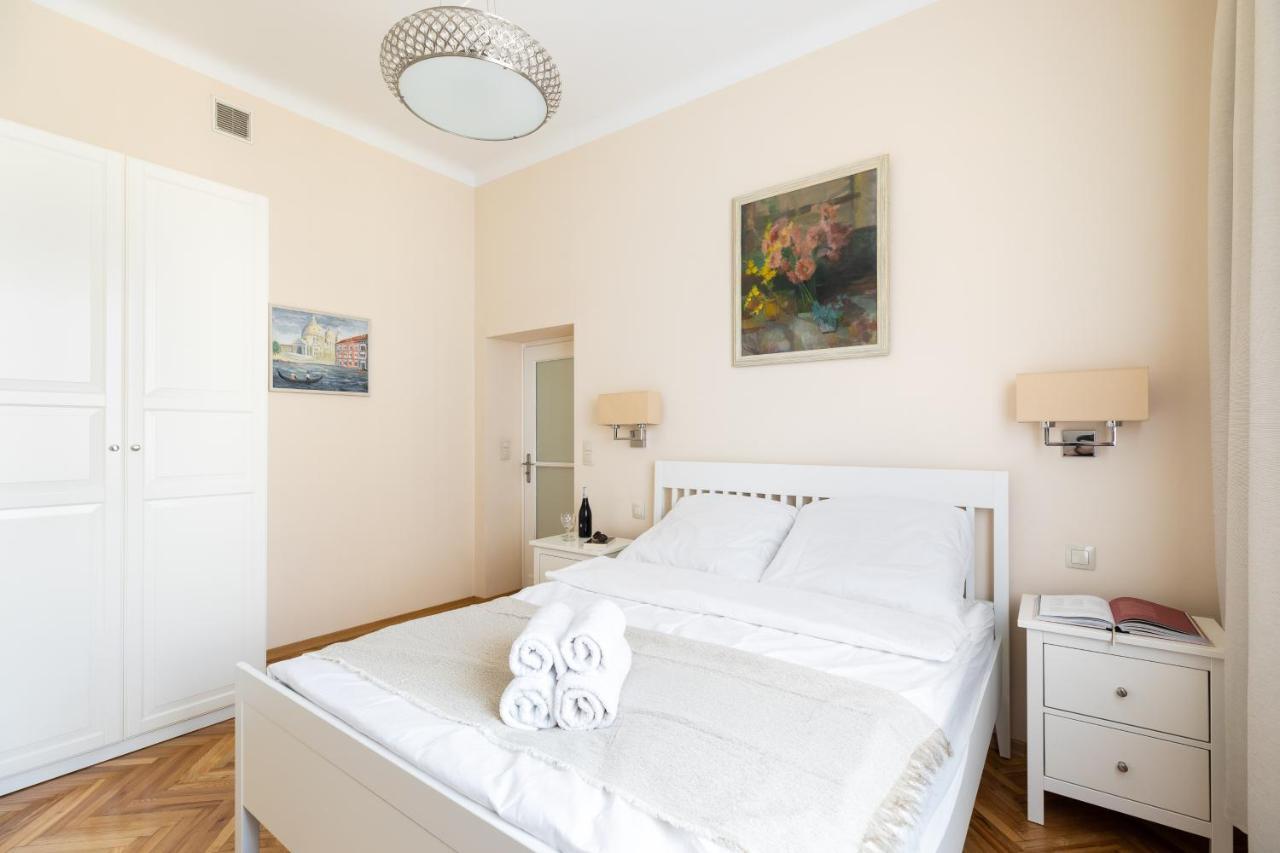 P&O Serviced Apartments Plac Konstytucji วอร์ซอ ภายนอก รูปภาพ